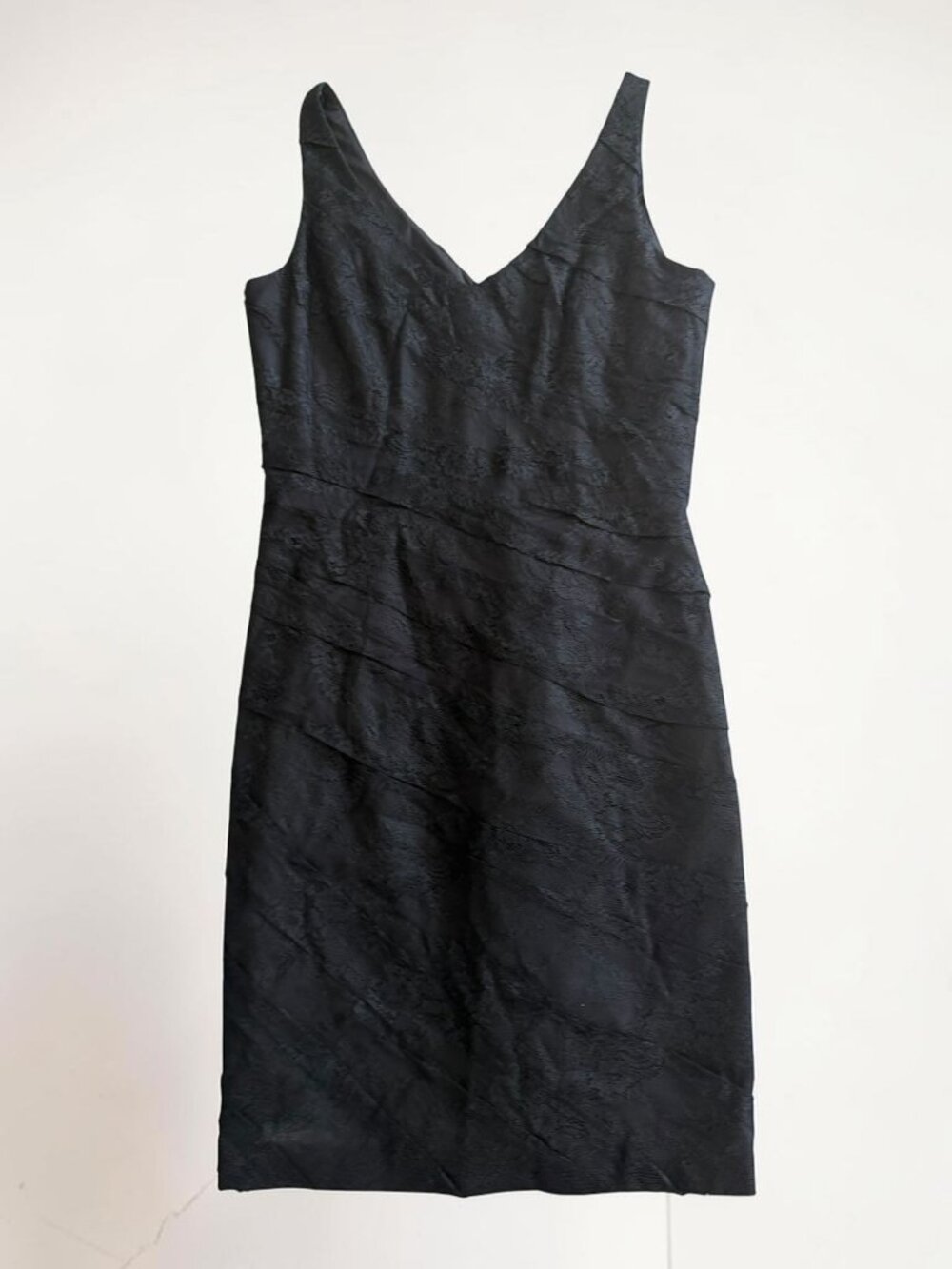 ANN TAYLOR Black Lace V Neck Cocktail Dress Size 6